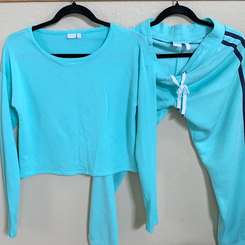 Make + Model Top and Jogger pant.  New- just washed once